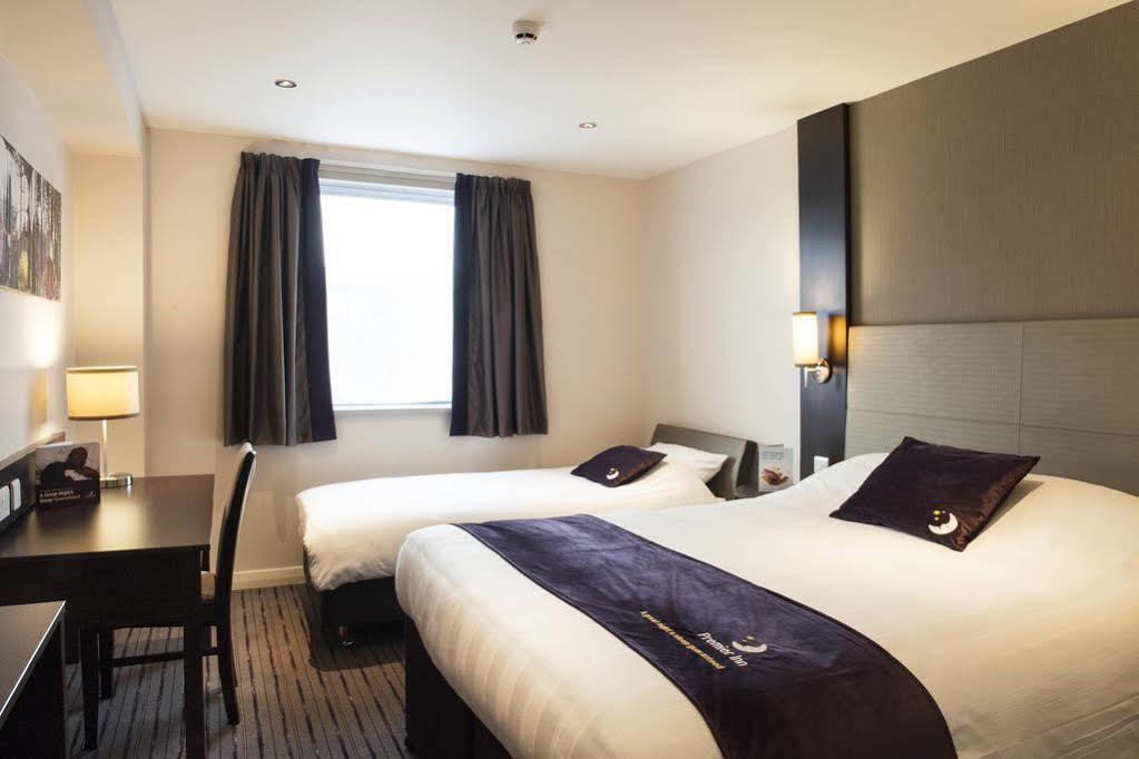 Premier Inn Premier Inn York South West Exteriör bild